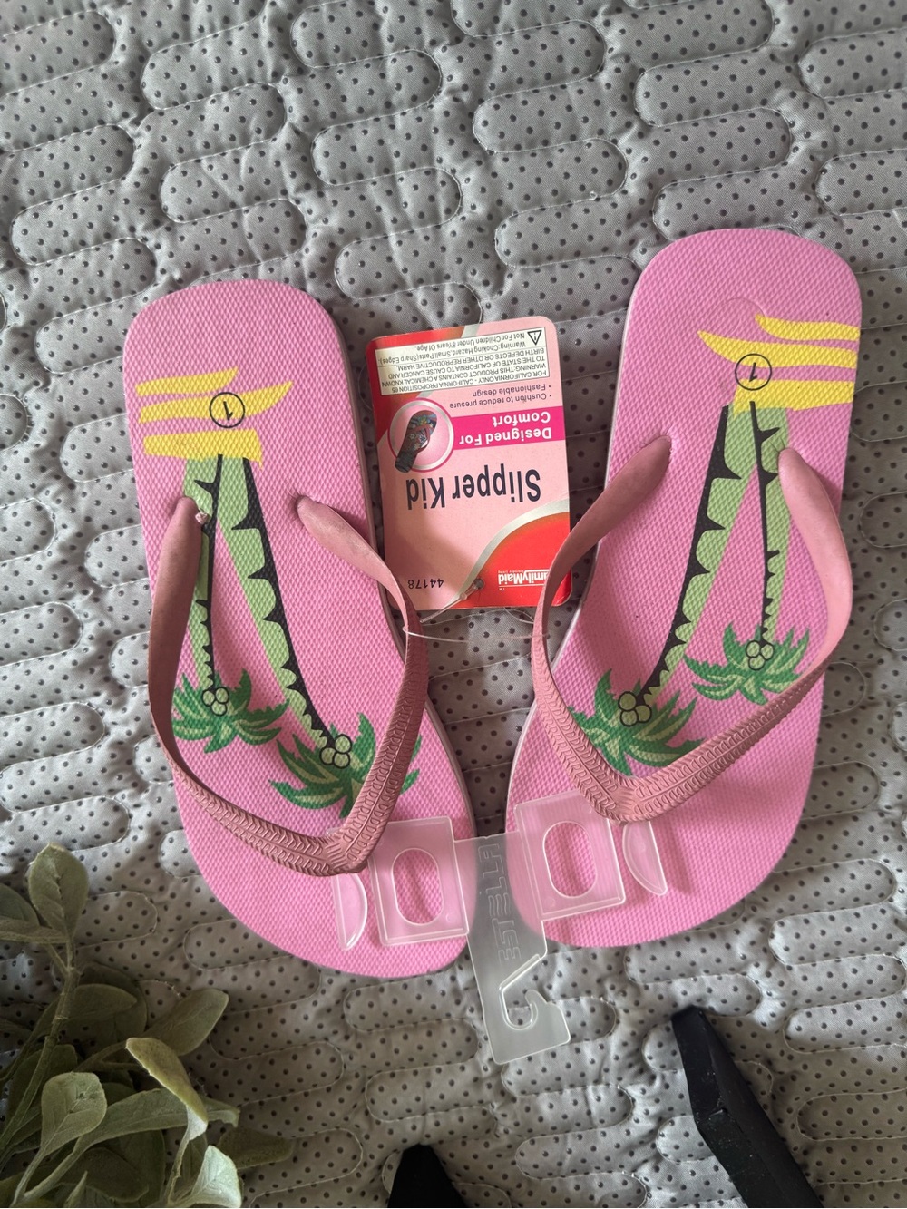 Girls' Pink Tropical Print Flip Flop Sandals